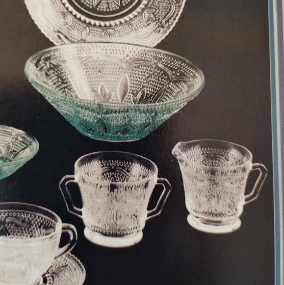 Vintage Heritage Federal Glass cream and sugar set - Picture 8 of 8